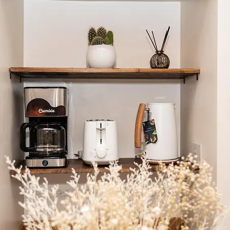 Leon Modern Near Subway - Ground Floor Apartment Rome