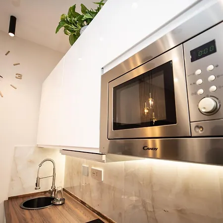 Apartment Leon Modern Near Subway - Ground Floor Rome