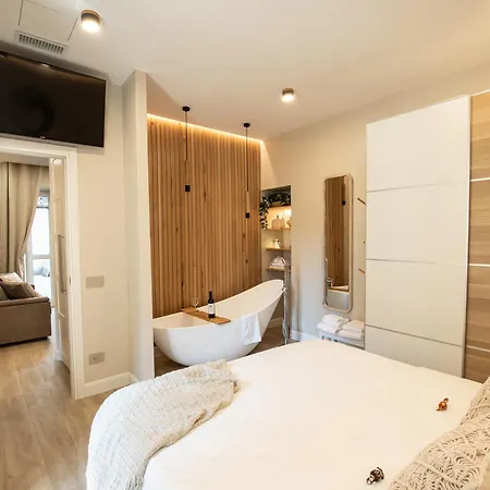 Leon Modern Near Subway - Ground Floor Apartment Rome
